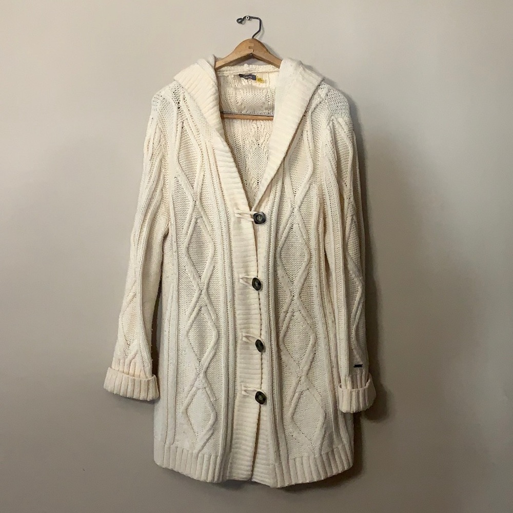 Cabela’s Women’s XL Cream Colored Cable Knit Cardigan